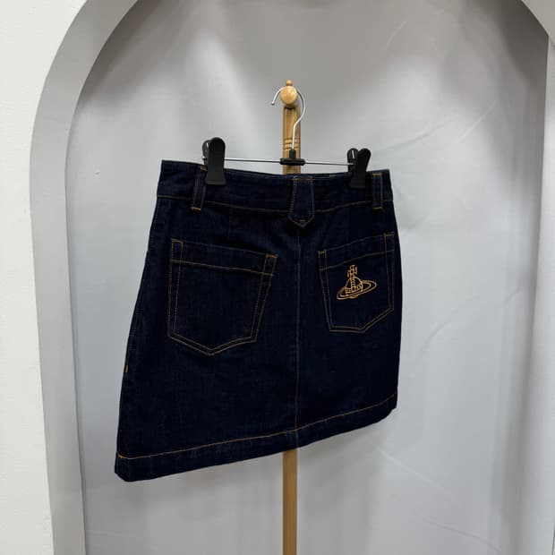 백화점판 비비안웨스트우드 데님 청 스커트 38사이즈