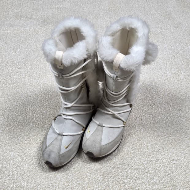 [나이키] 빈티지 스웨이드 하이 폼폼 퍼 스노우 부츠 | 00228
