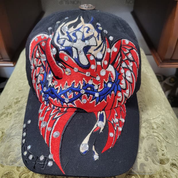 에드하디 Rhinestone Tiger Snapback