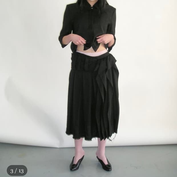 2025 offbeat pleats skirt -black