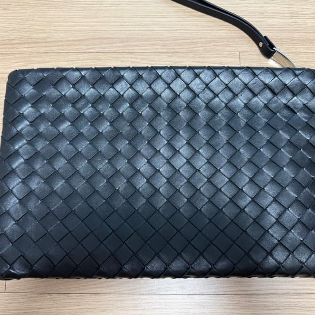 보테가 클러치백 