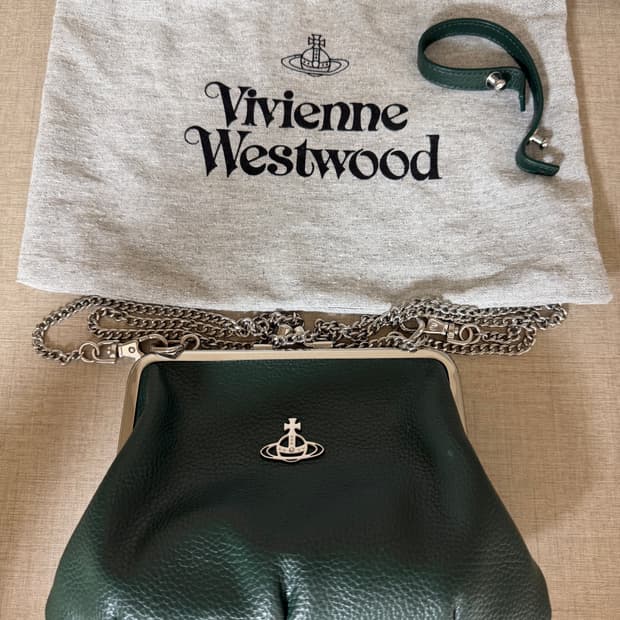 비비안웨스트우드 그래니 프레임 펄스 백