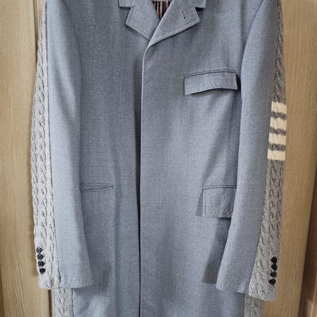 톰브라운 25fw 울 니트 케이블 코트(2/105/정품)