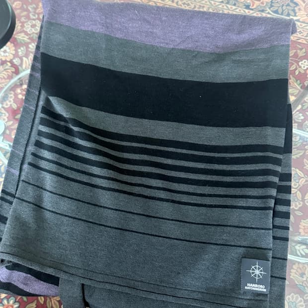 한로로 x 해칭룸 머플러 팔아요!