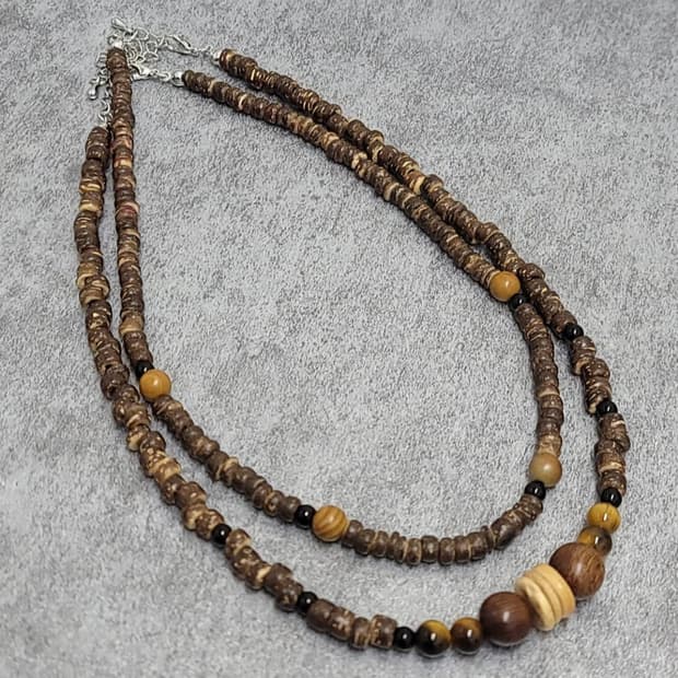 wood vintage necklace set