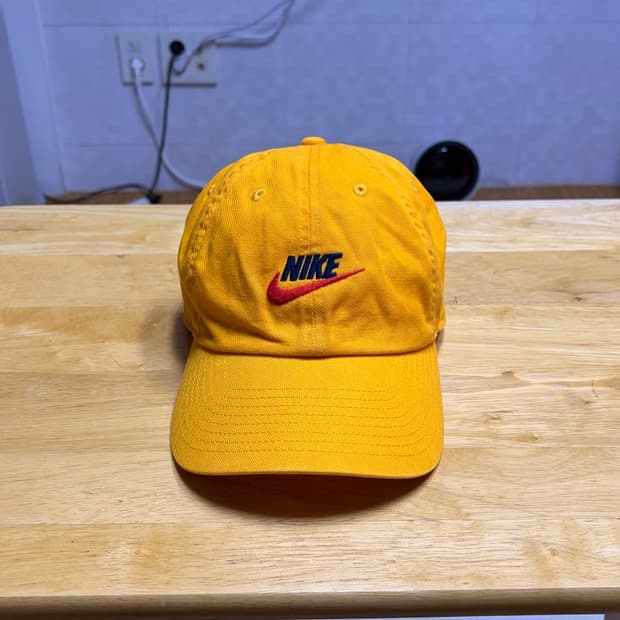 나이키 헤리티지86 퓨추라 볼캡 모자 옐로우
