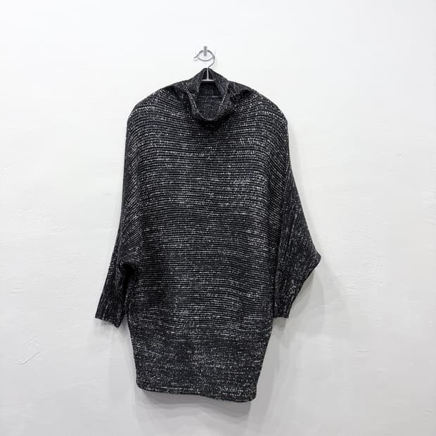 SPECCHIO 플리츠탑