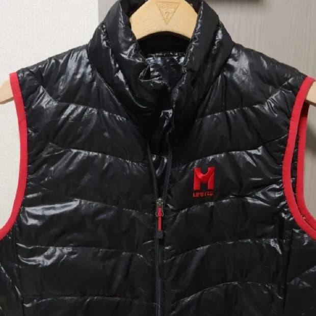 밀레 오리털 경량 패딩조끼, M