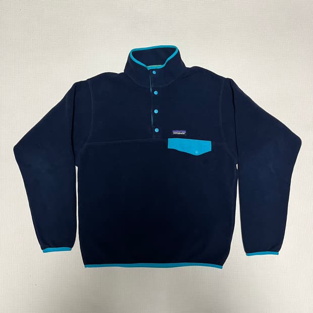 파타고니아 신칠라 네이비/틸