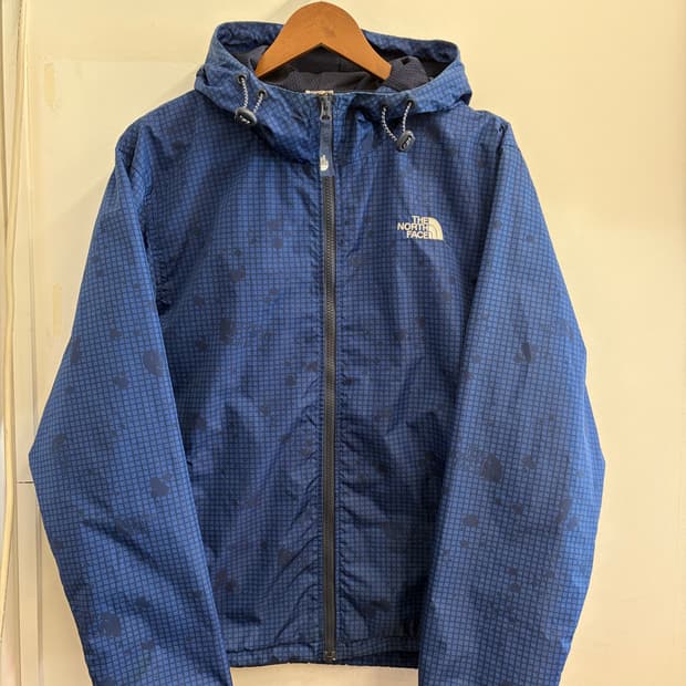 N125. 노스페이스 체크 바람막이