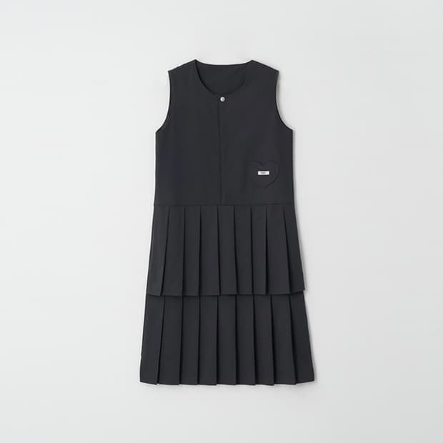 론론 HEART POCKET HALF PLEATED DRESS