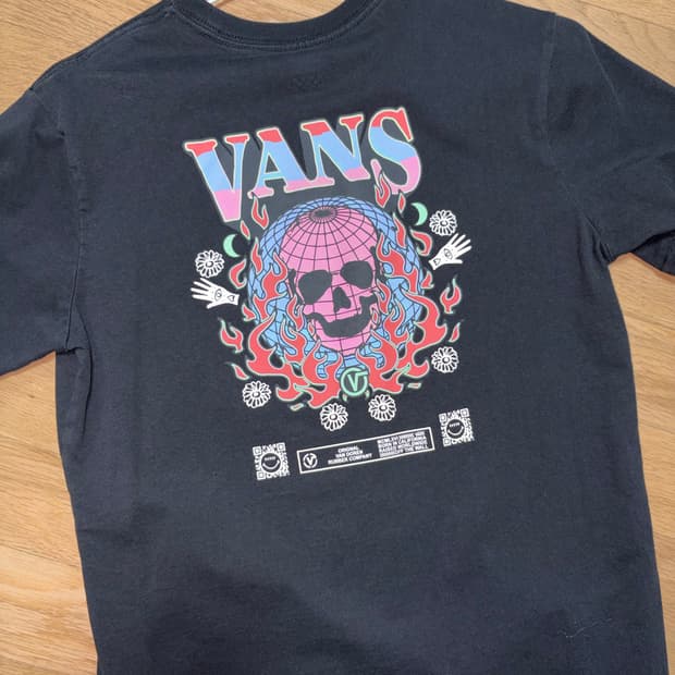 반스 티셔츠