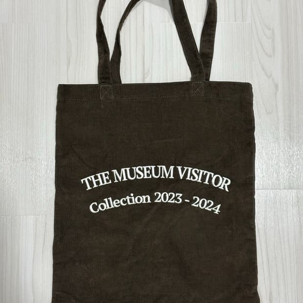 더뮤지엄비지터 코듀로이 에코백