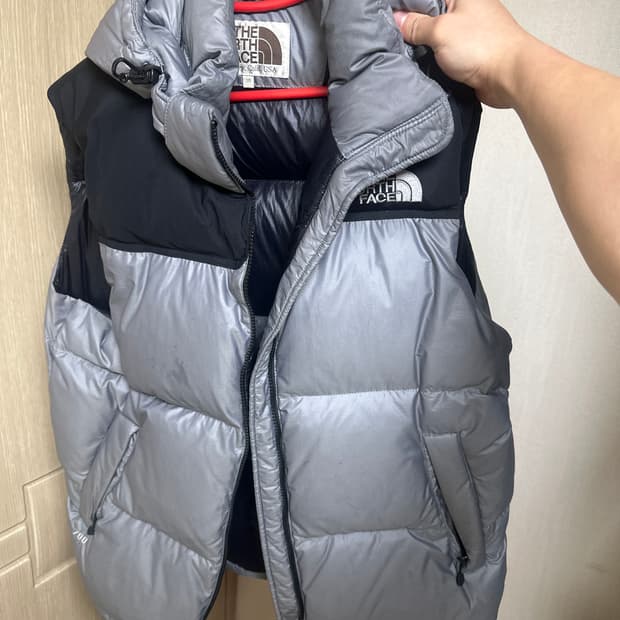 노스페이스 후드패딩조끼 95 (한국L)