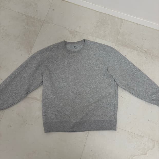 유니클로 무지맨투맨