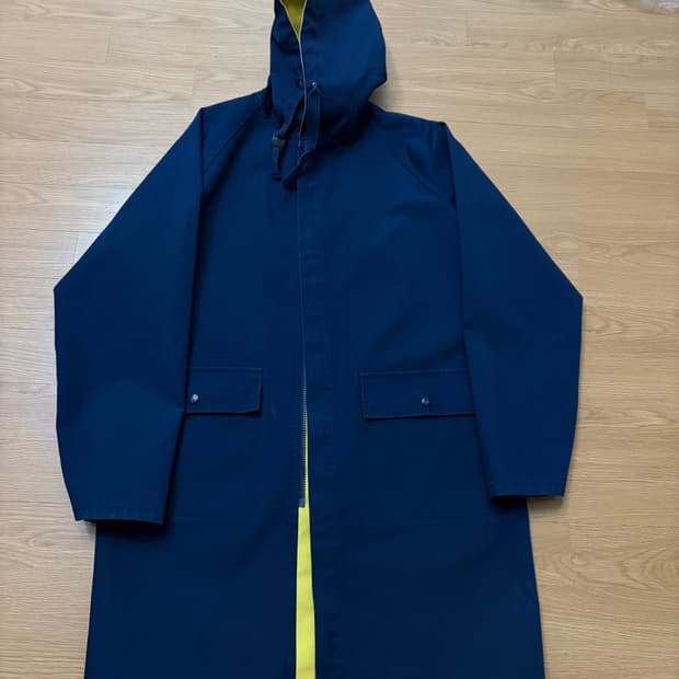 유니클로 jw앤더슨 리버시블하프코트