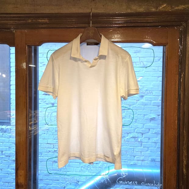 돌체앤가바나 오픈칼라넥 티셔츠 