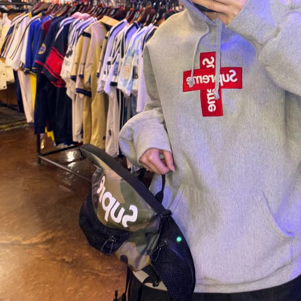 슈프림 X 노스페이스 힙색