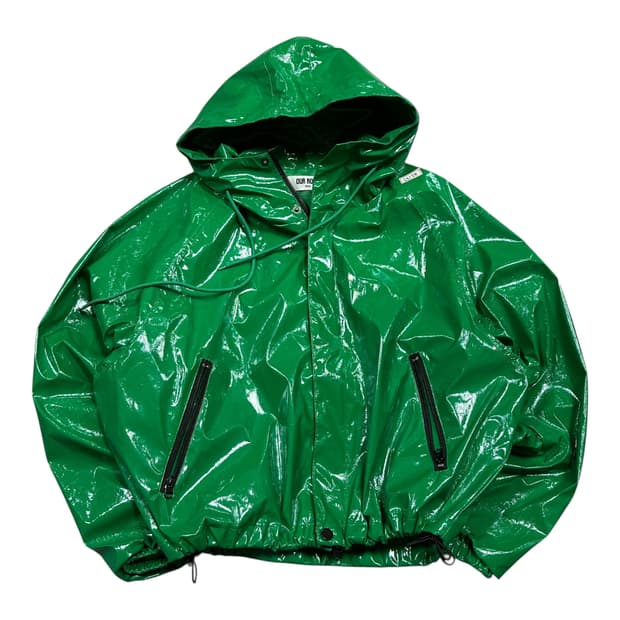 ✨ (바배) 글로시 유광 에나멜 크롭 후드 바람막이 자켓