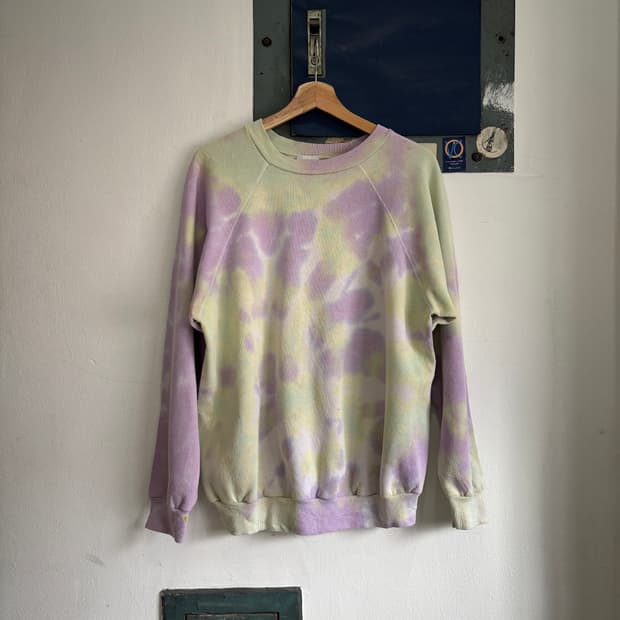 90s Hanes Tie-Dye Raglan Sweatshirt