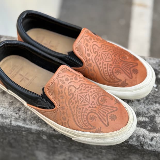 반스 X 타카 하야시 X 브룩스 레더 스니커즈 슬립온