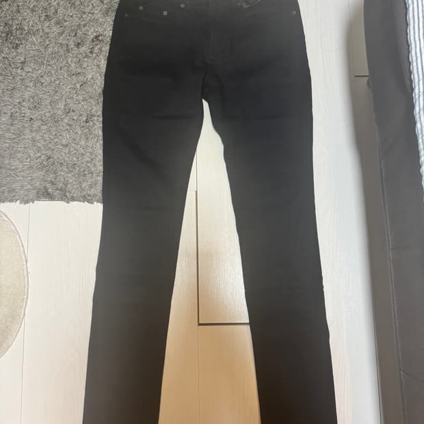 생로랑 유즈 스키니 데님팬츠