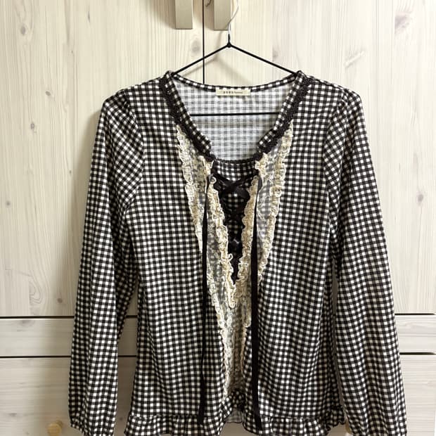 액시즈팜 브라운 체크 모리걸 블라우스