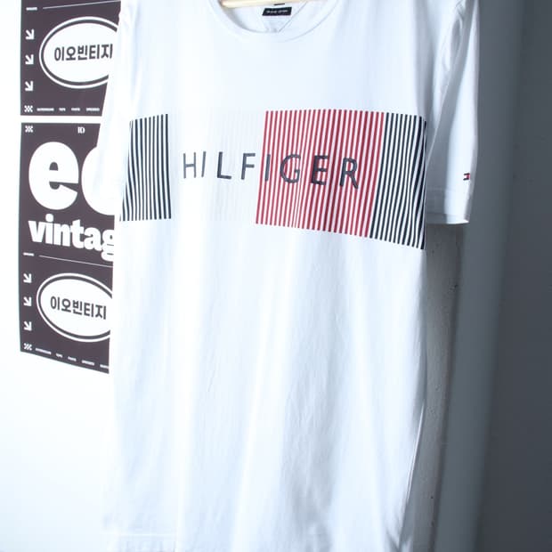 (L-2XL) 타미힐피거 반팔 티셔츠 빅로고 화이트 올드스쿨-H33475