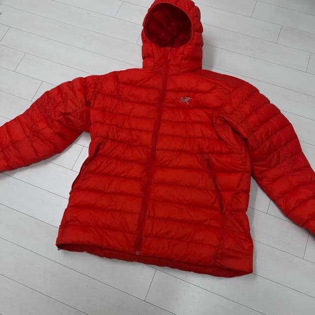 아크테릭스 세륨 패딩 XL 사이즈 1회착용