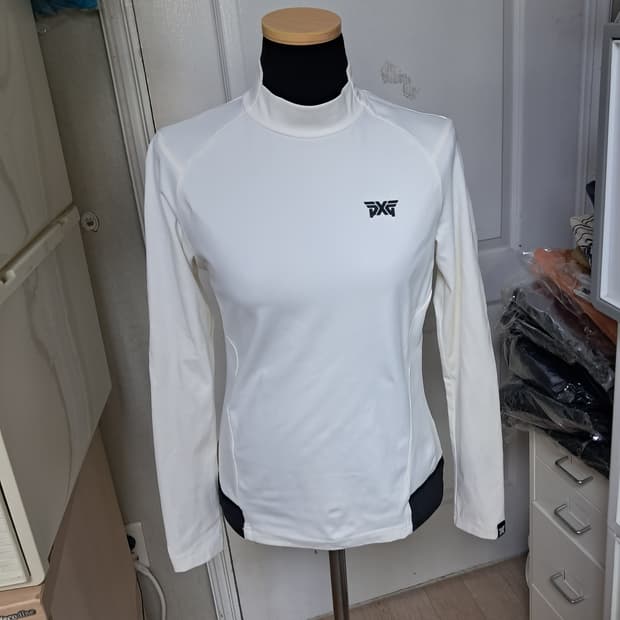 PXG 정품 여성 모크넥 긴팔 티셔츠 S