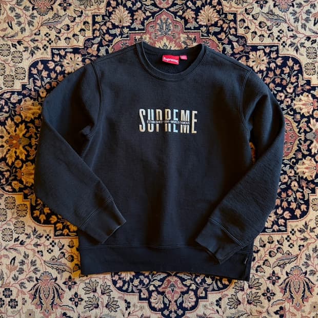 슈프림 맨투맨 100