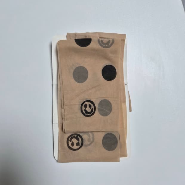 스마일 도트 프린트 시어 팬티스타킹