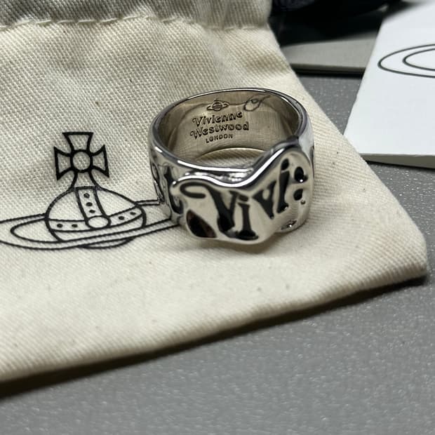 비비안웨스트우드 벨트 링 (7호)