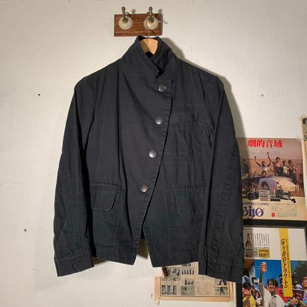 비비안웨스트우드 앵글로마니아 사선버튼 백 셔링 테일러드자켓