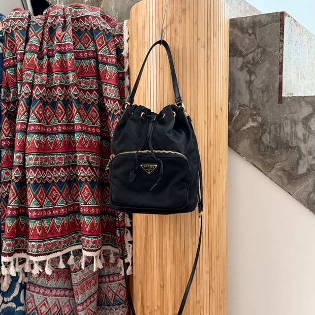 프라다 블랙 듀엣 포코노 리나일론 버킷백