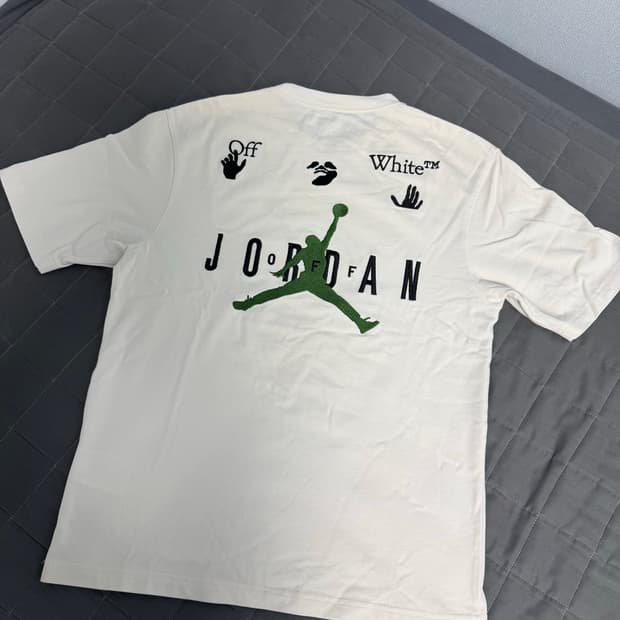 조던 오프화이트 반팔 티셔츠