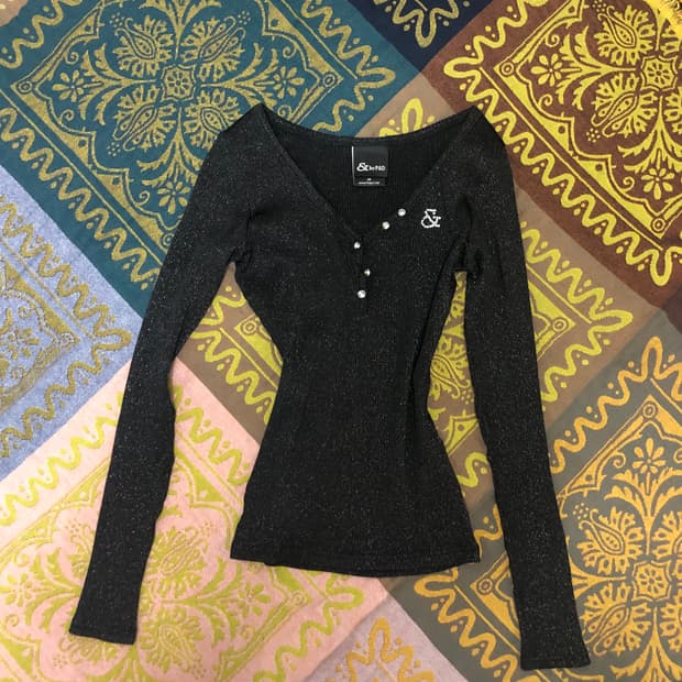 P&D glitter henley top