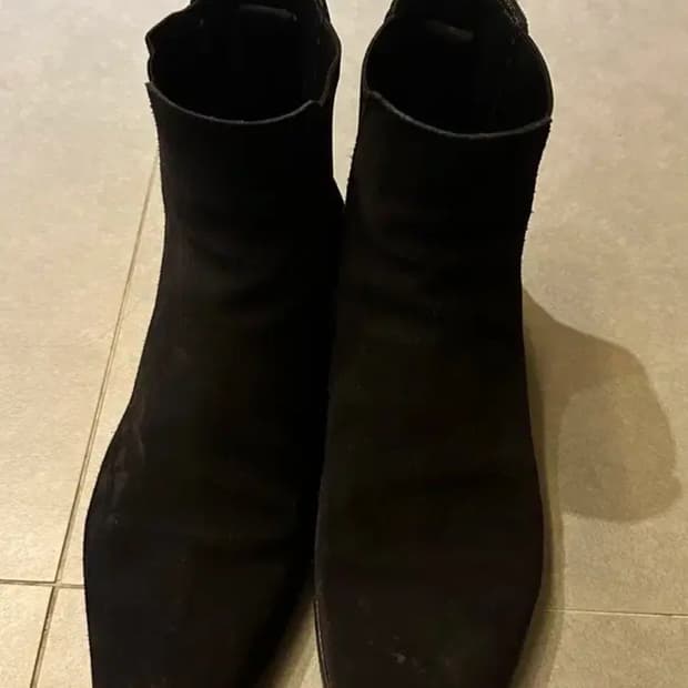 생로랑 스웨이드 부츠 (41.5 사이즈 )