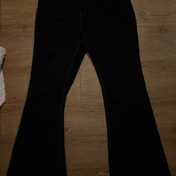 Flared Jeans