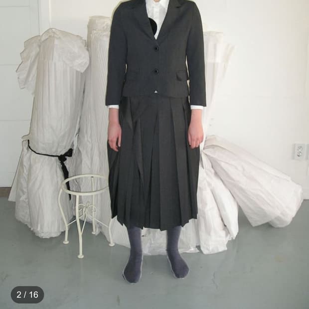 에옹쓰 O ffbeat pleats skirt