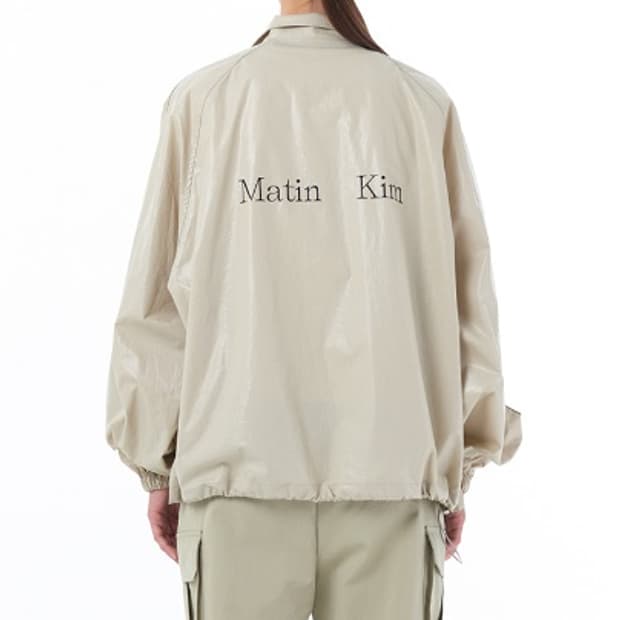 마뗑킴 베이지색 바람막이