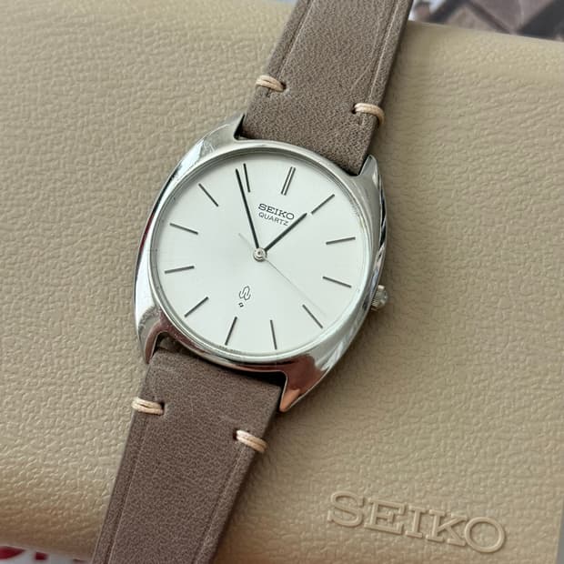 Seiko 세이코 쿼츠 핸드 메이드 크림 오일 스트랩 1978