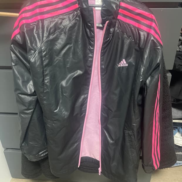 아디다스 블랙핑크 바람막이 y2k