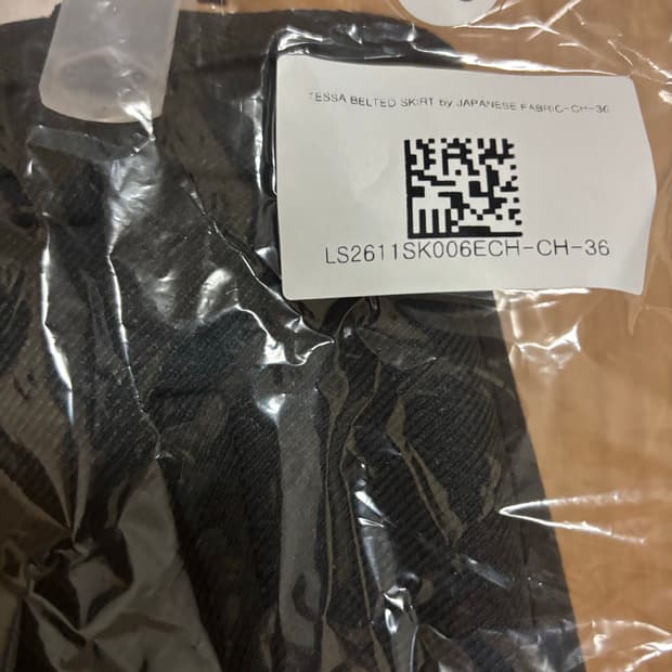 르셉템버 테사스커트 차콜36(새제품)