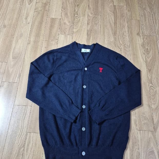 아미 하트 로고 네이비 가디건