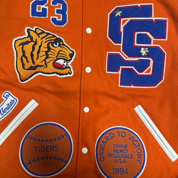 XL 슈프림 타이거 바시티 자캣 