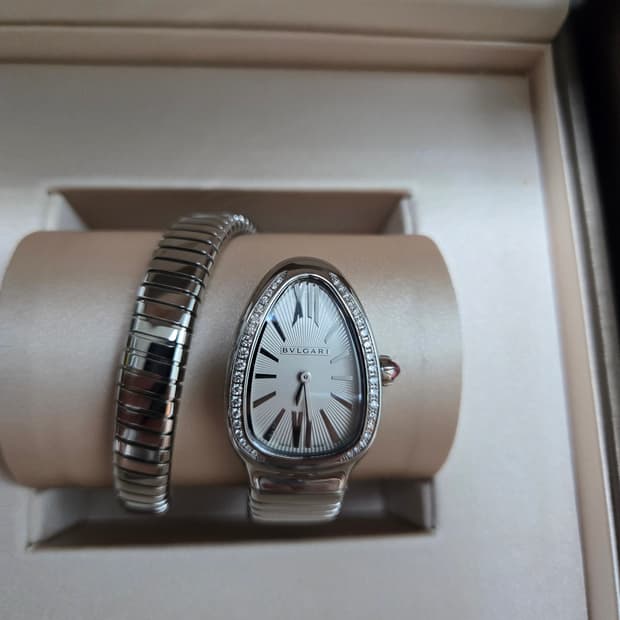 불가리 세르펜티 시계