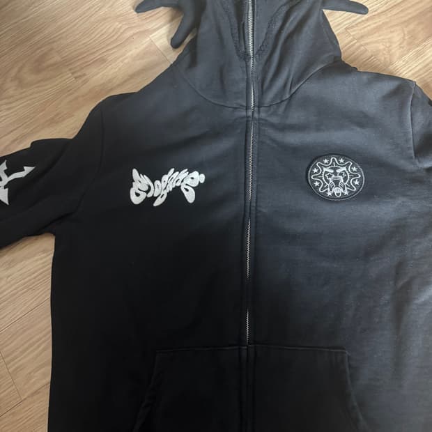 Glogang 글로갱 블랙 후디 공홈 L 사이즈 판매합니다