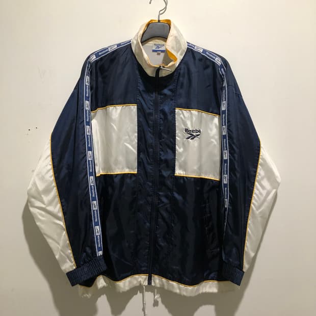 리복 트랙탑 바람막이