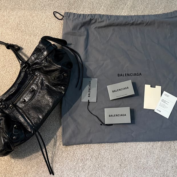 발렌시아가 르 시티 이스트 웨스트백 블랙